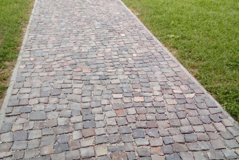 Sokoľ - Koniareň